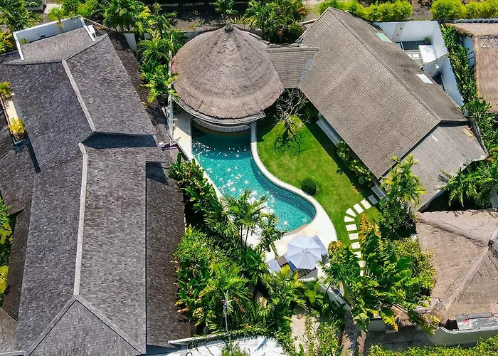 AS3VDK - Luxury Villa 3 BR in Seminyak, Bali with Private Style